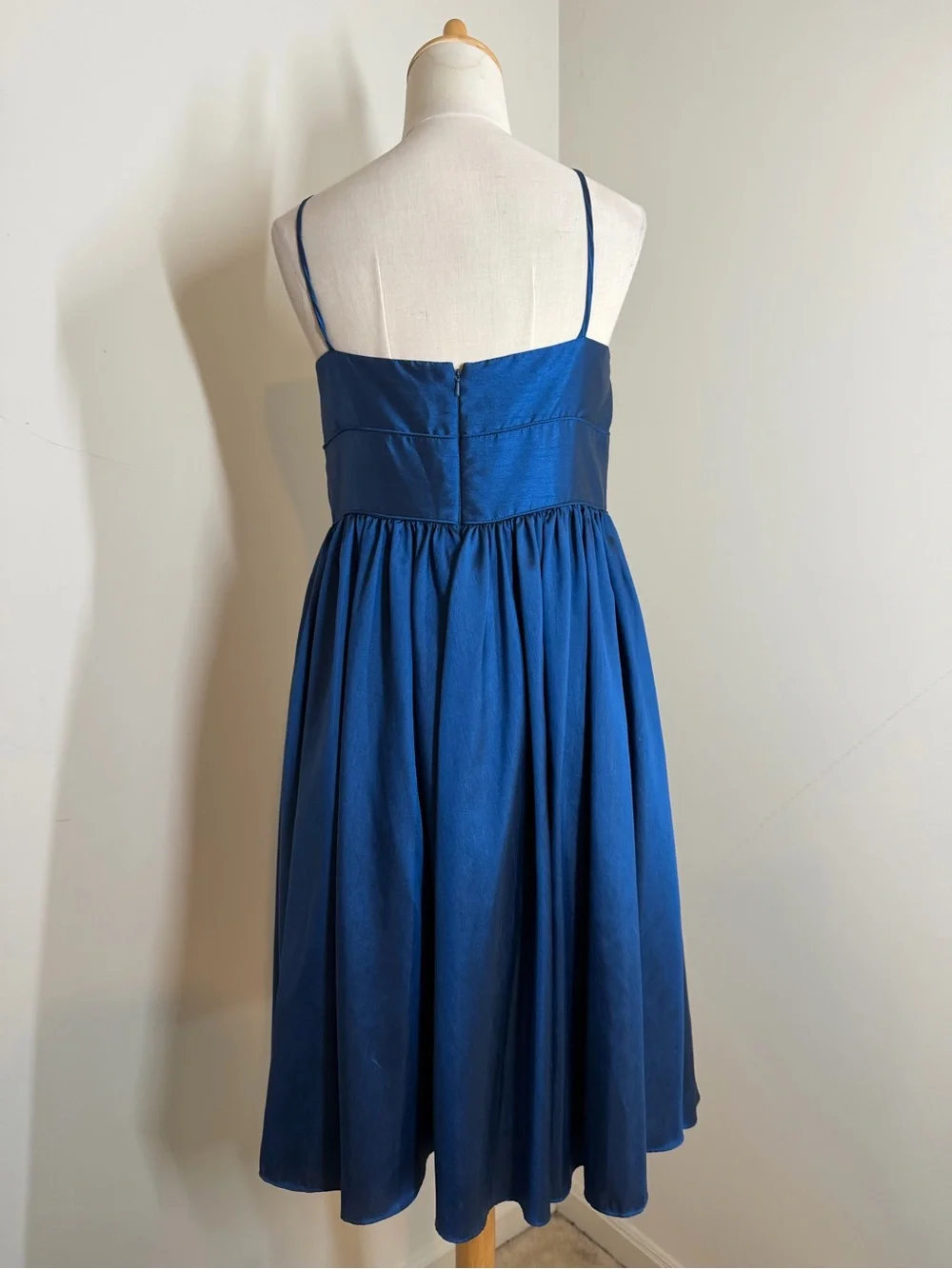 WTOO by Watters & Watters -SZ 10- Blue Formal Fit & Flare Dress